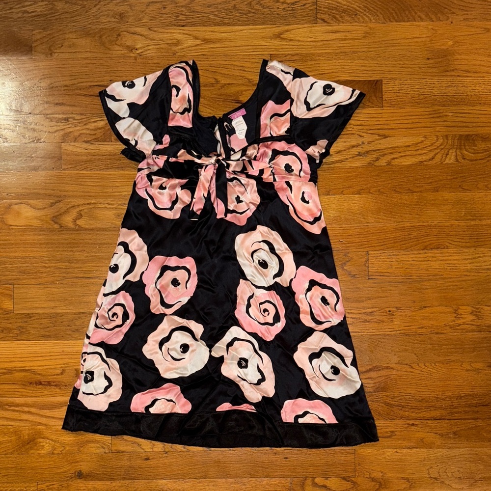 Elegant Floral Mini Dress - Pink and Black